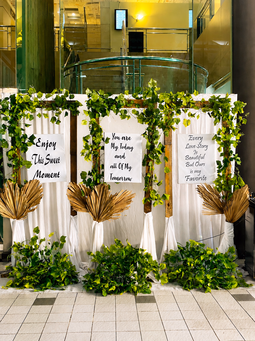 Tamarin Hotel Wedding Photobooth Backdrop